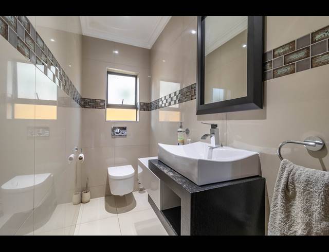 4 BEDROOM HOUSE FOR SALE IN EYE OF AFRICA ESTATE